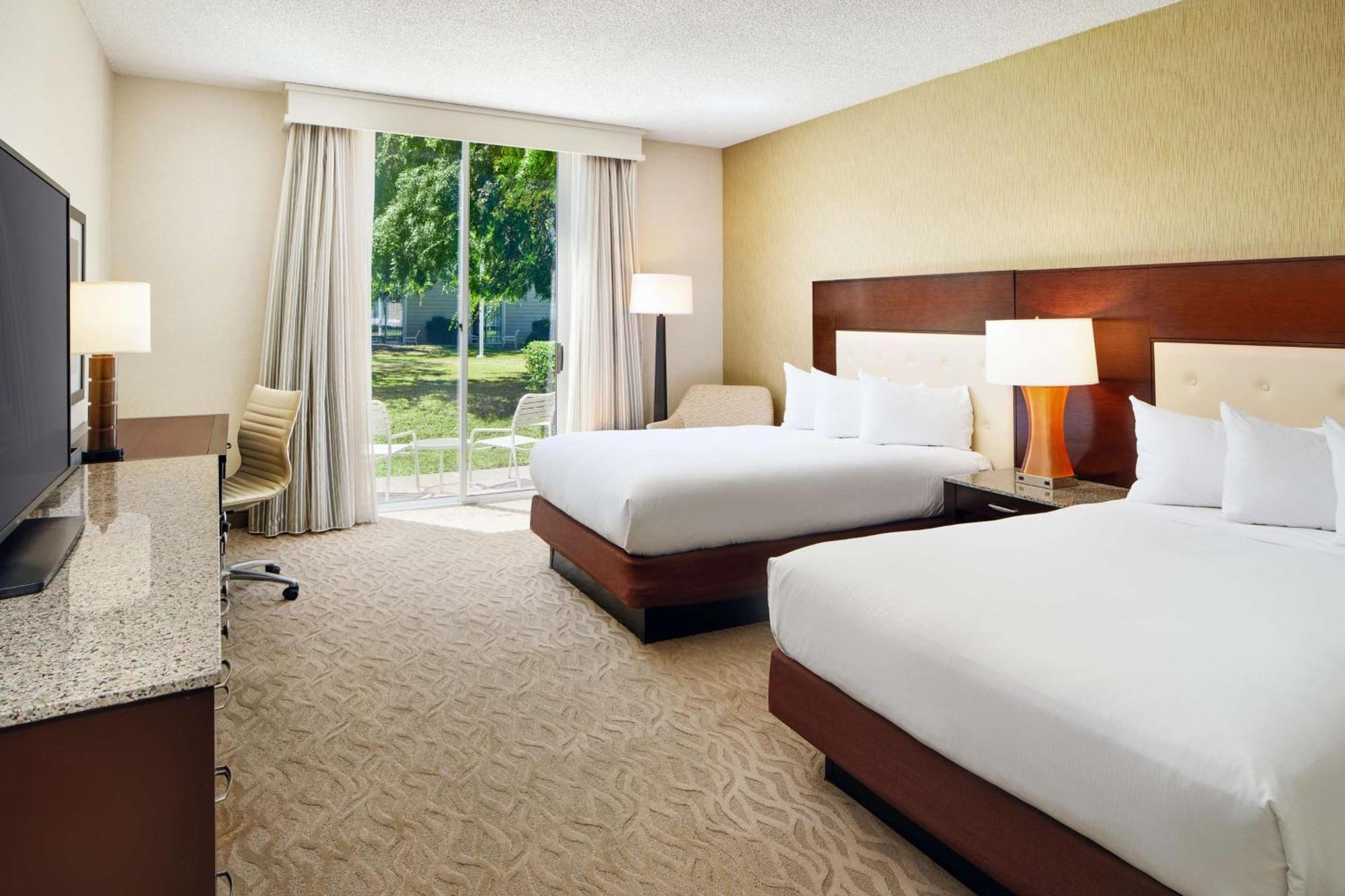 Hotel Hilton Oakland Airport Exterior foto