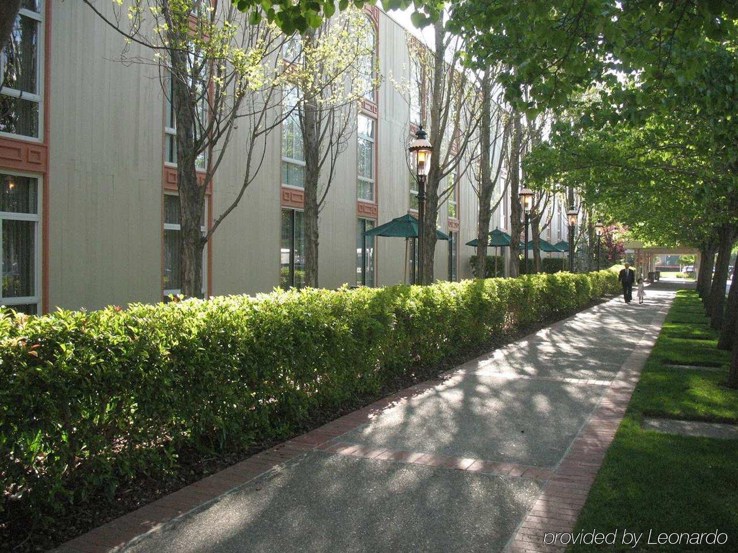 Hotel Hilton Oakland Airport Exterior foto