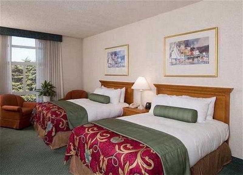 Hotel Hilton Oakland Airport Exterior foto